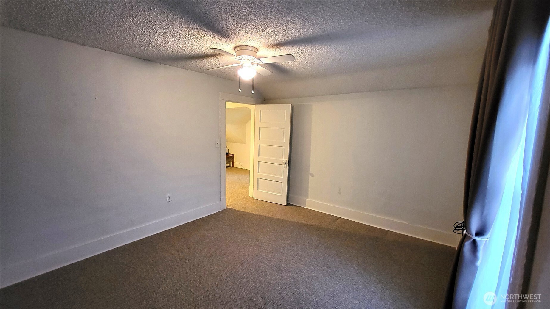 1113 S County Road, Warden, WA 98857