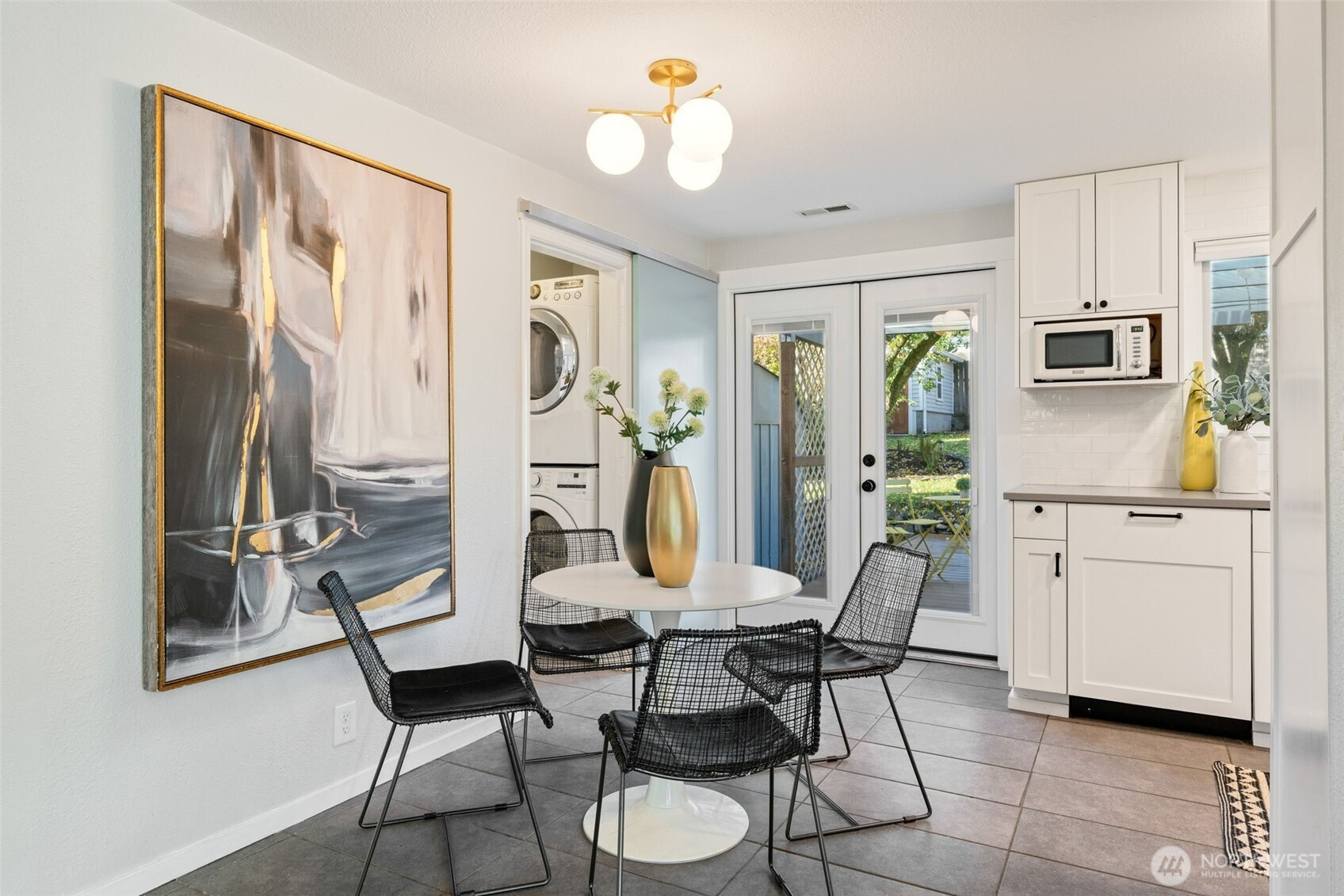 15511 10th Avenue NE, Shoreline, WA 98155