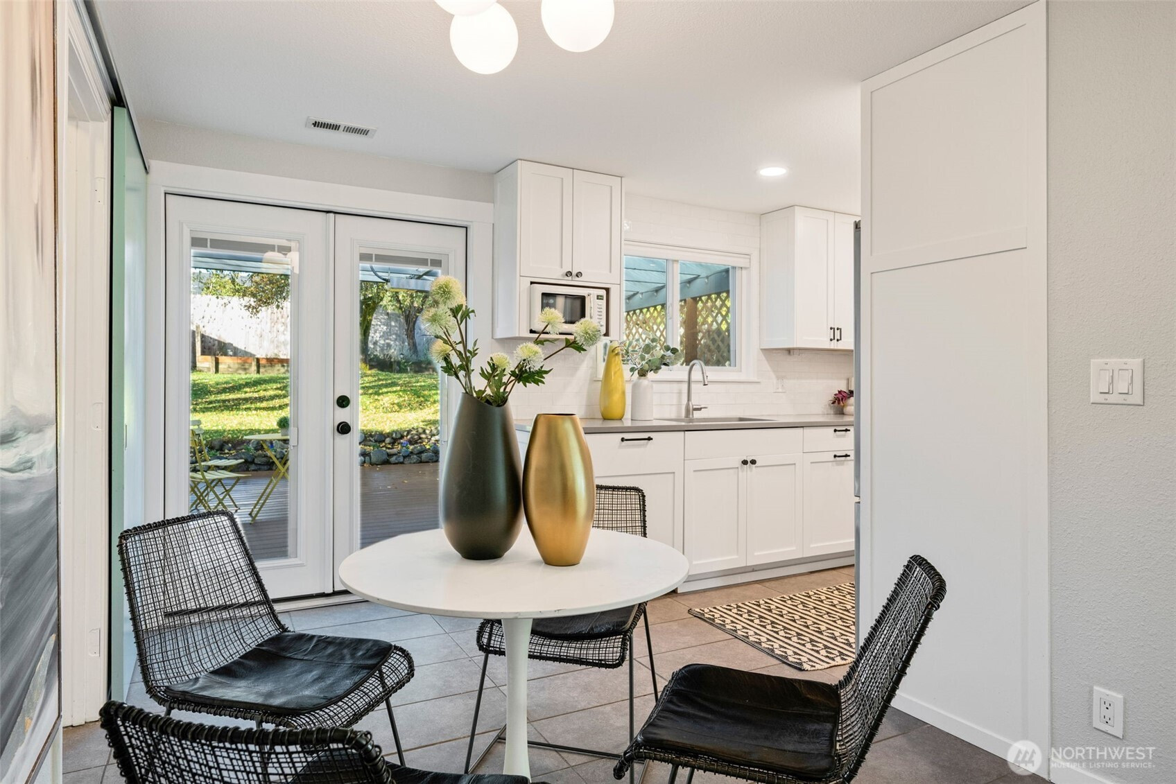 15511 10th Avenue NE, Shoreline, WA 98155