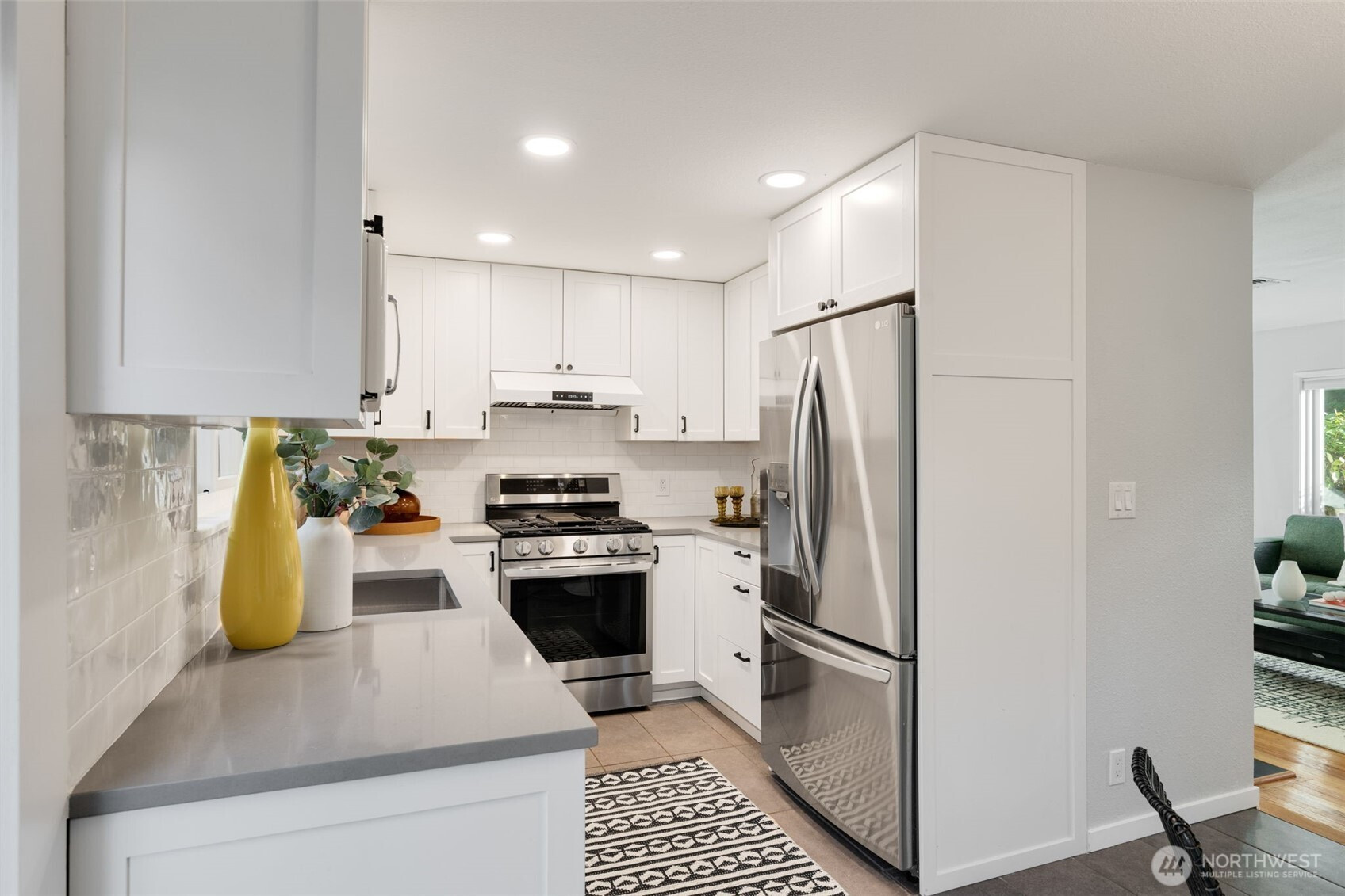 15511 10th Avenue NE, Shoreline, WA 98155