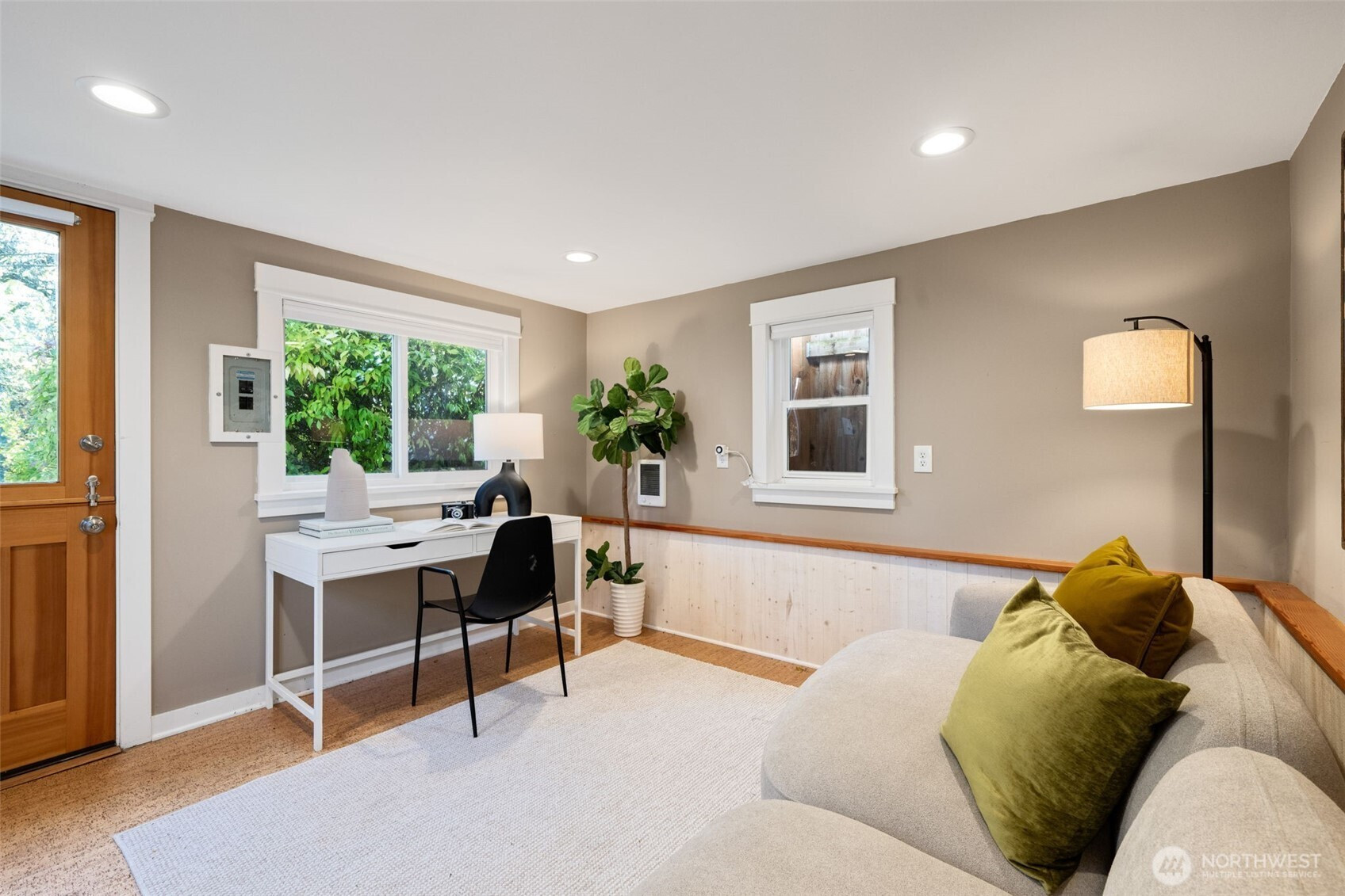 15511 10th Avenue NE, Shoreline, WA 98155