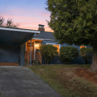 15511 10th Avenue NE, Shoreline, WA 98155