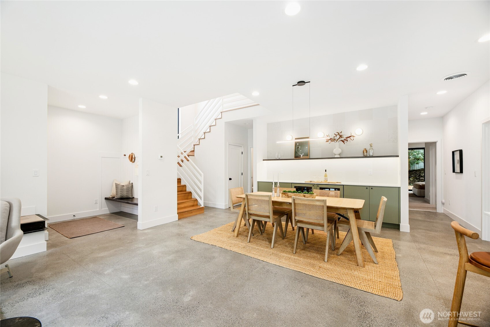 6816 128th Avenue NE, Kirkland, WA 98033