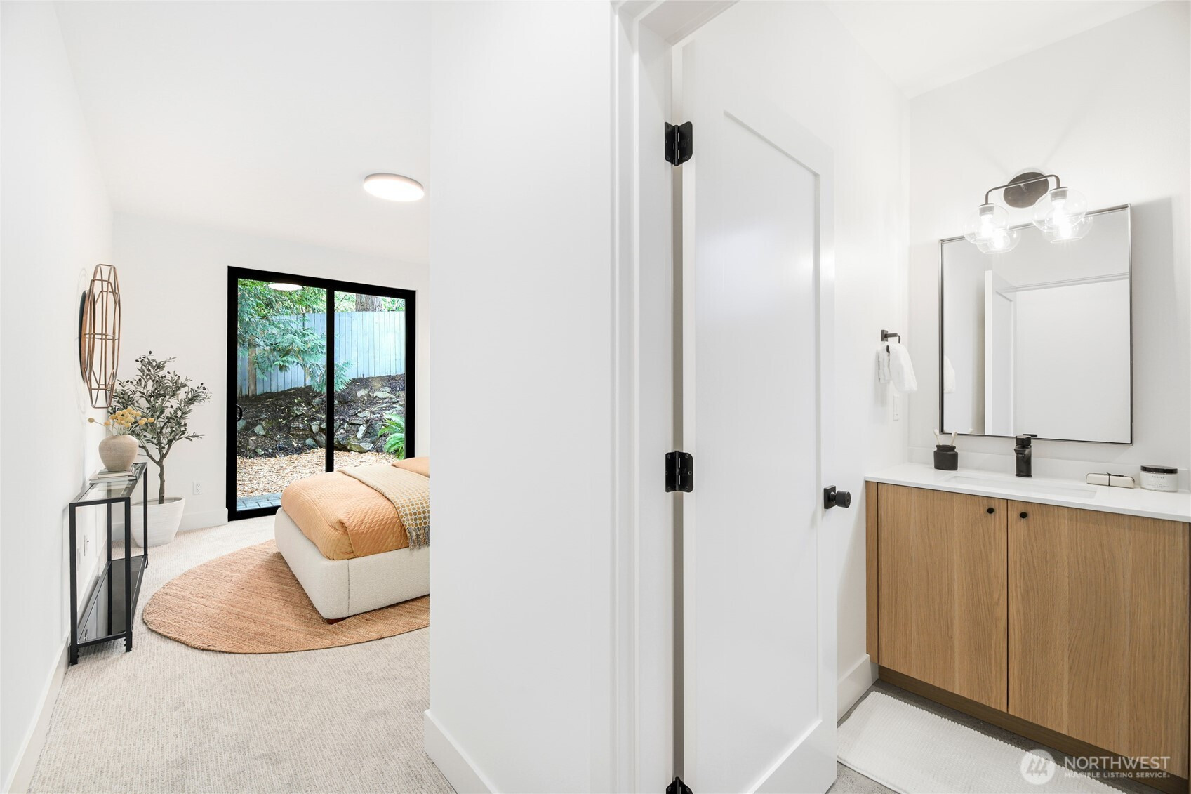 6816 128th Avenue NE, Kirkland, WA 98033