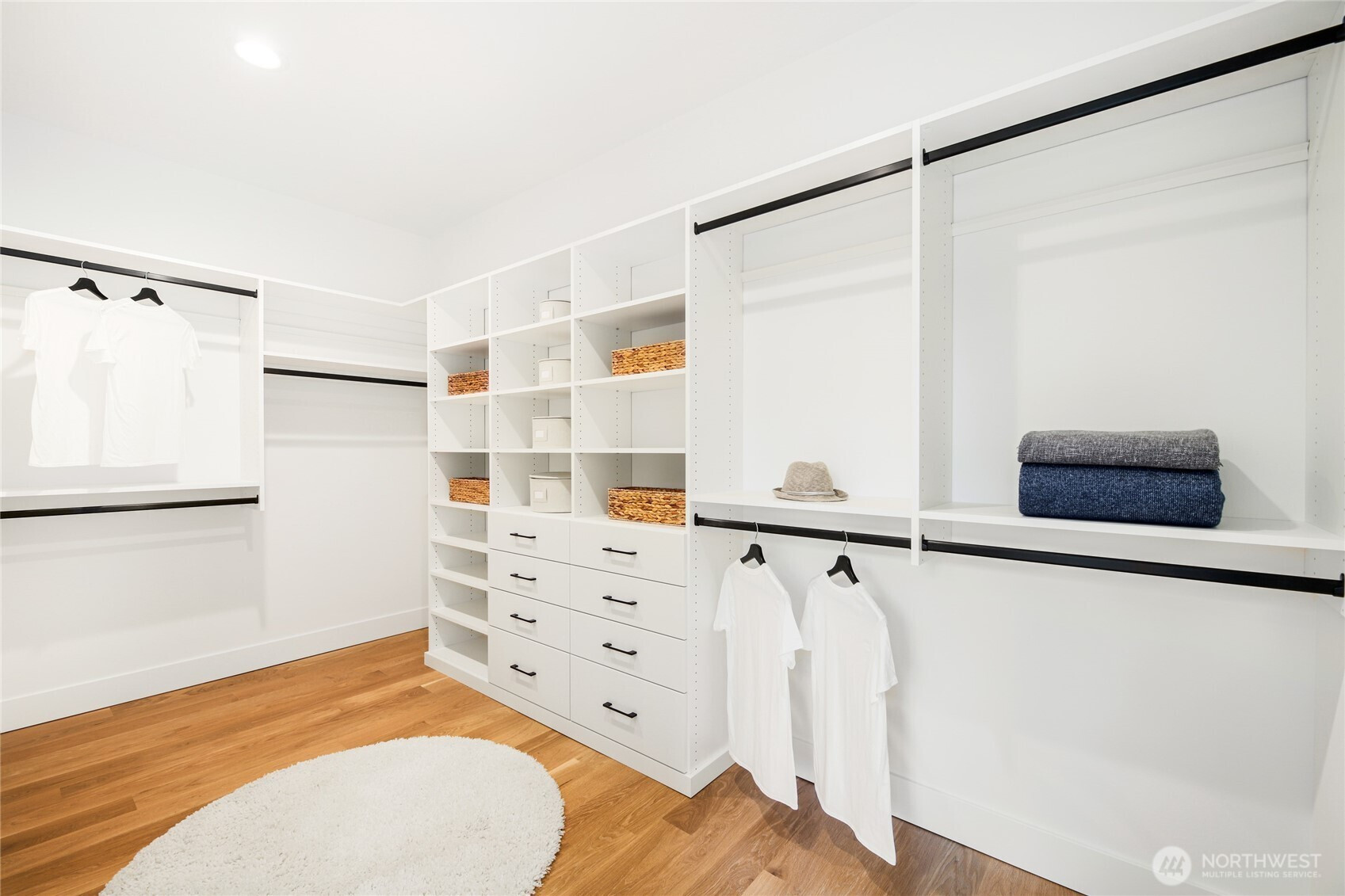 6816 128th Avenue NE, Kirkland, WA 98033