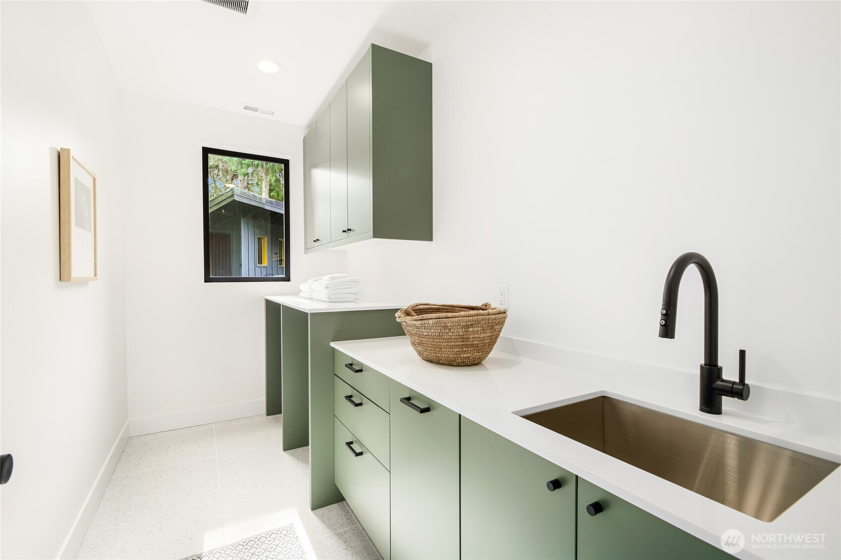 6816 128th Avenue NE, Kirkland, WA 98033