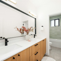 6816 128th Avenue NE, Kirkland, WA 98033