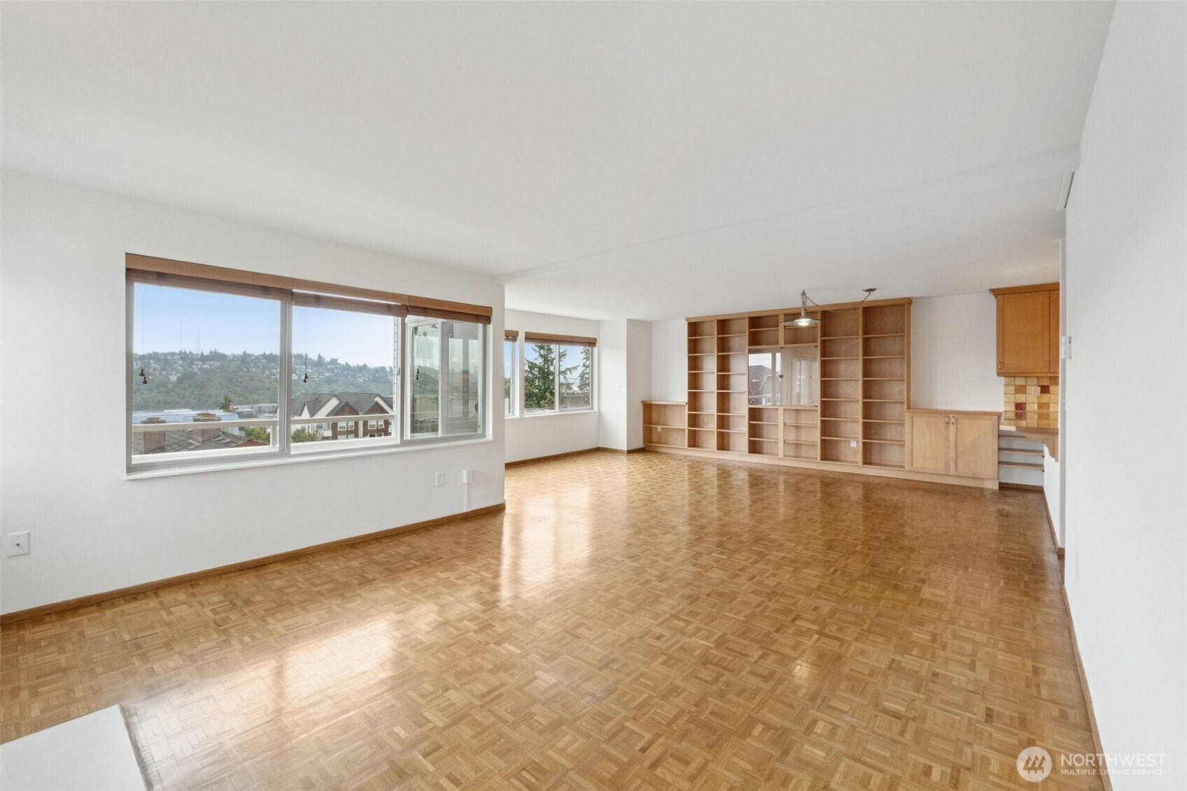 1964 26th Avenue W, Seattle, WA 98199