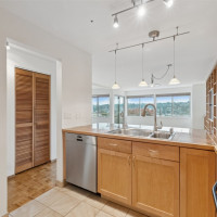 1964 26th Avenue W, Seattle, WA 98199