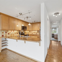 1964 26th Avenue W, Seattle, WA 98199