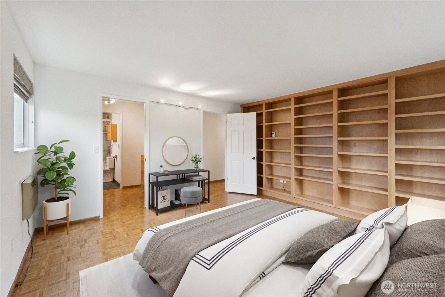 1964 26th Avenue W, Seattle, WA 98199