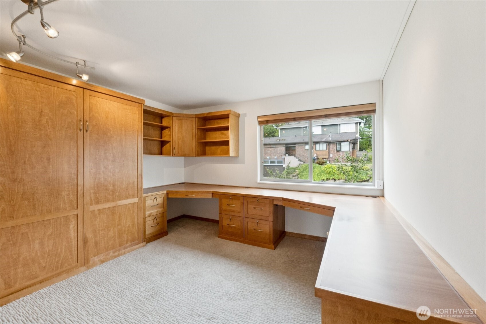 1964 26th Avenue W, Seattle, WA 98199