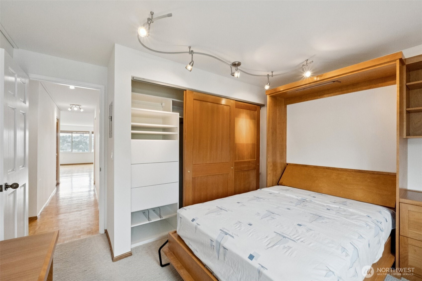 1964 26th Avenue W, Seattle, WA 98199