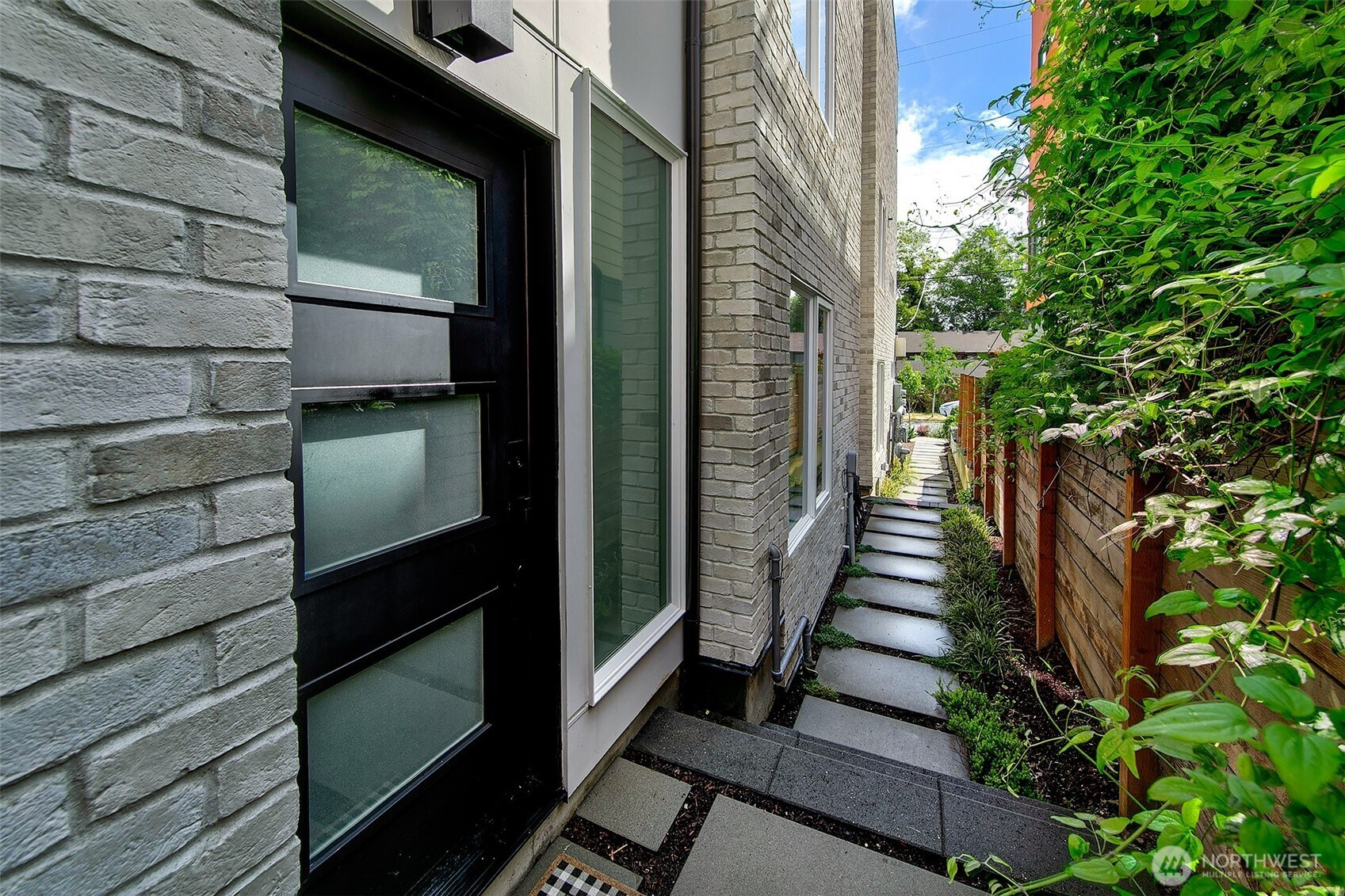 1525 C 17th Avenue S, Seattle, WA 98144