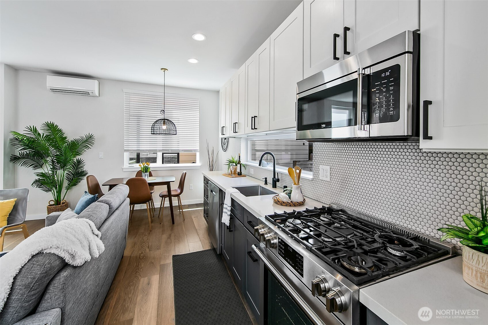 1525 C 17th Avenue S, Seattle, WA 98144