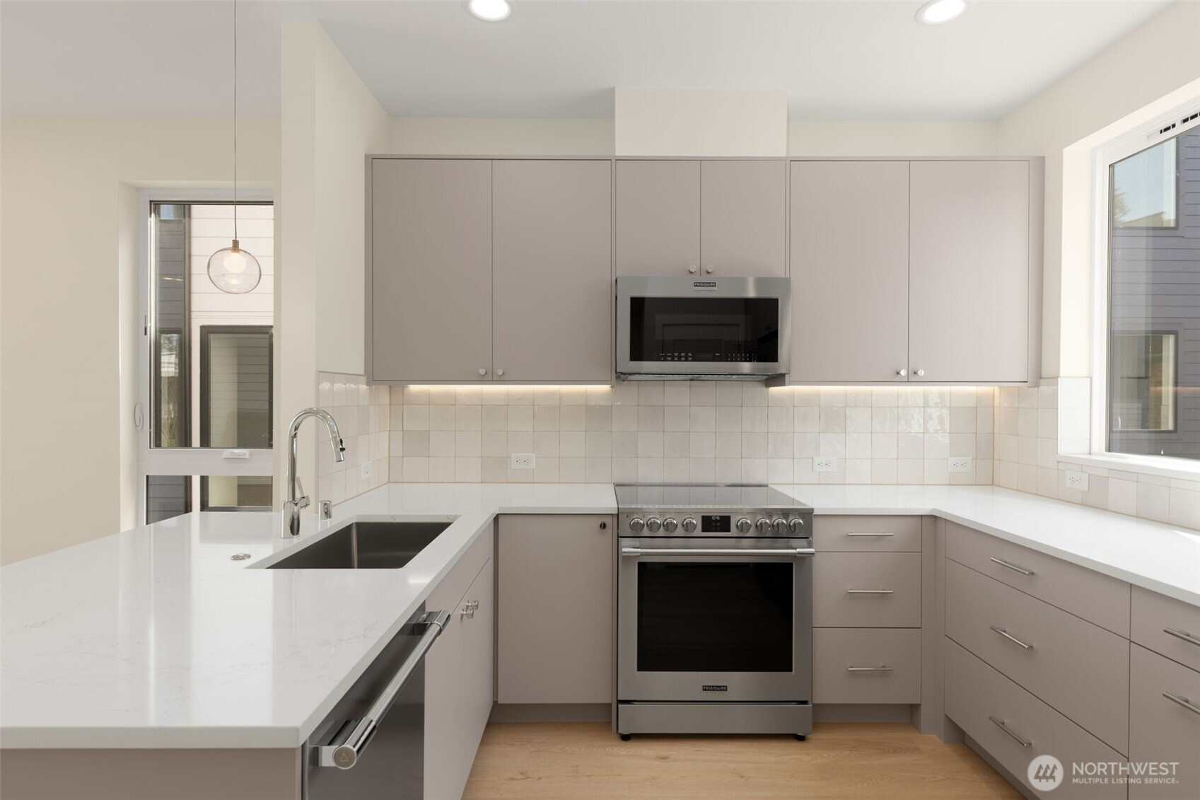 9225 A 14th Avenue NW, Seattle, WA 98117