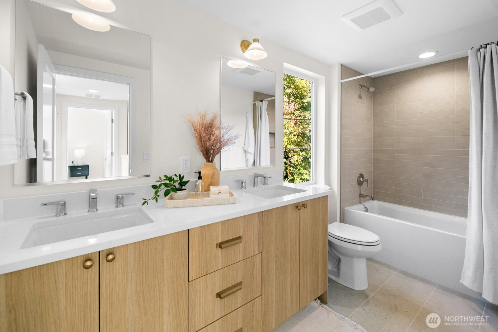 10045 8th Avenue NW, Seattle, WA 98177