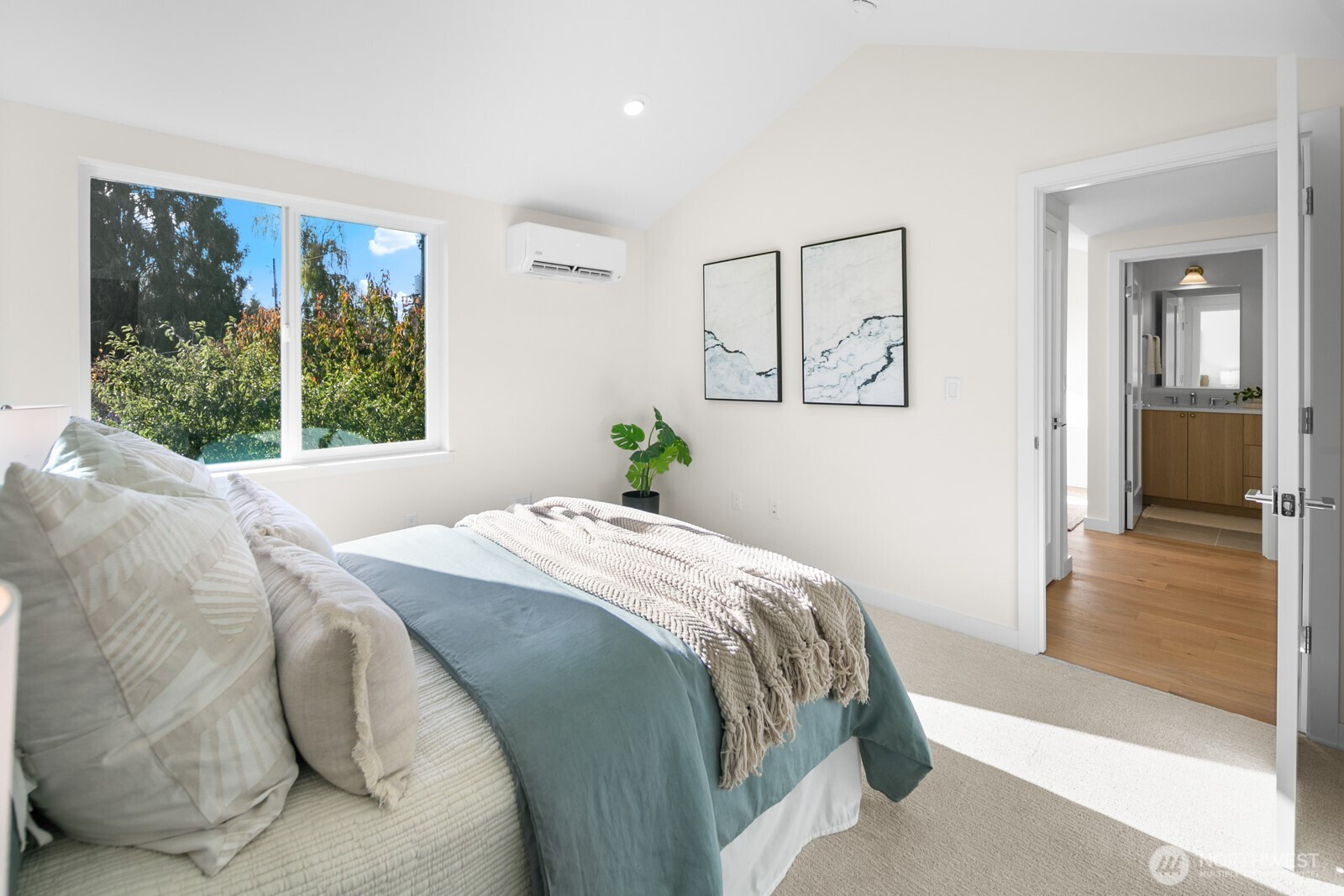 10045 8th Avenue NW, Seattle, WA 98177