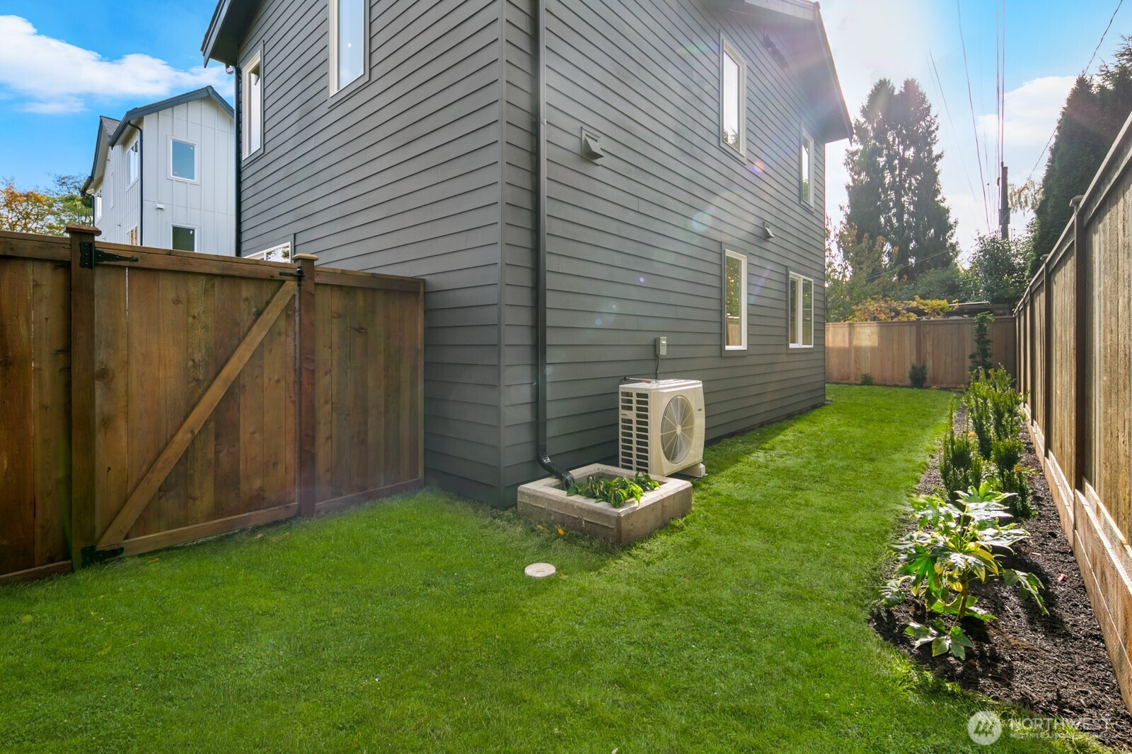 10045 8th Avenue NW, Seattle, WA 98177