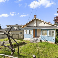 4812 46th Avenue SW, Seattle, WA 98116