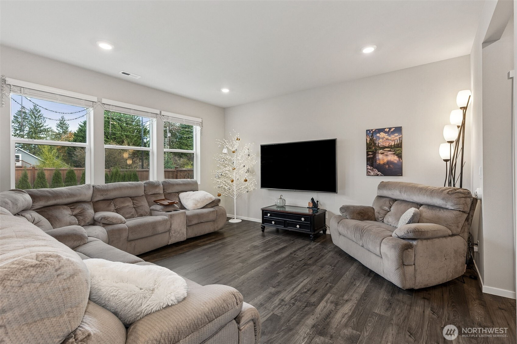 4221 Savannah Loop NE, Olympia, WA 98516