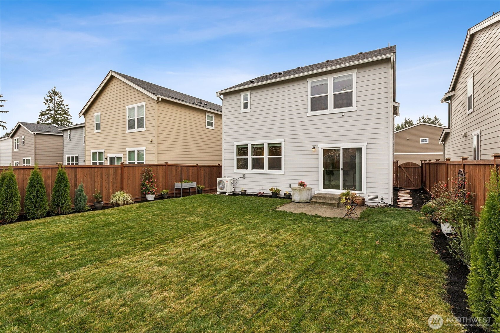 4221 Savannah Loop NE, Olympia, WA 98516