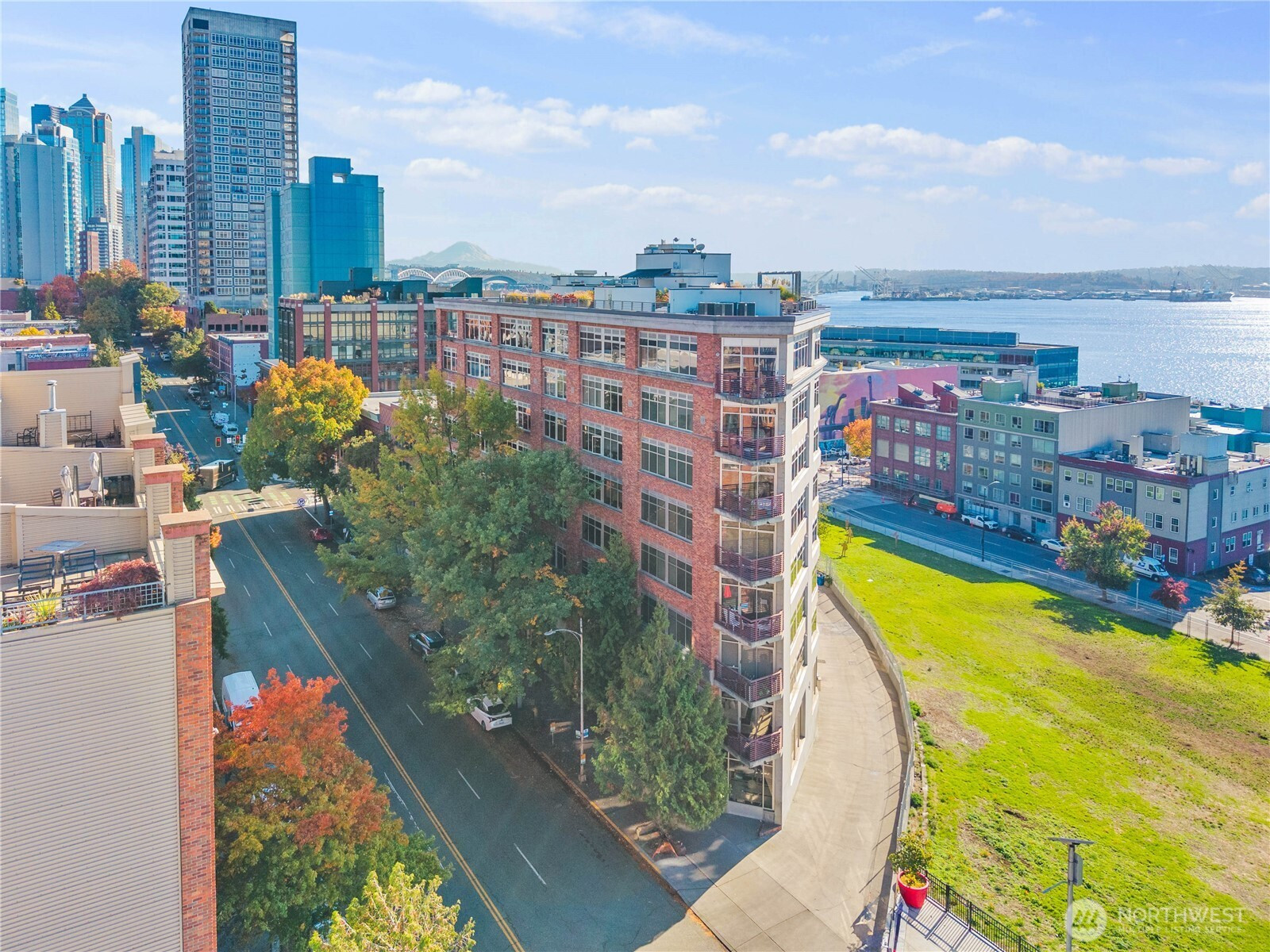 2323 1st Avenue, Seattle, WA 98121