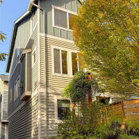 1006 N 39th Street, Seattle, WA 98103