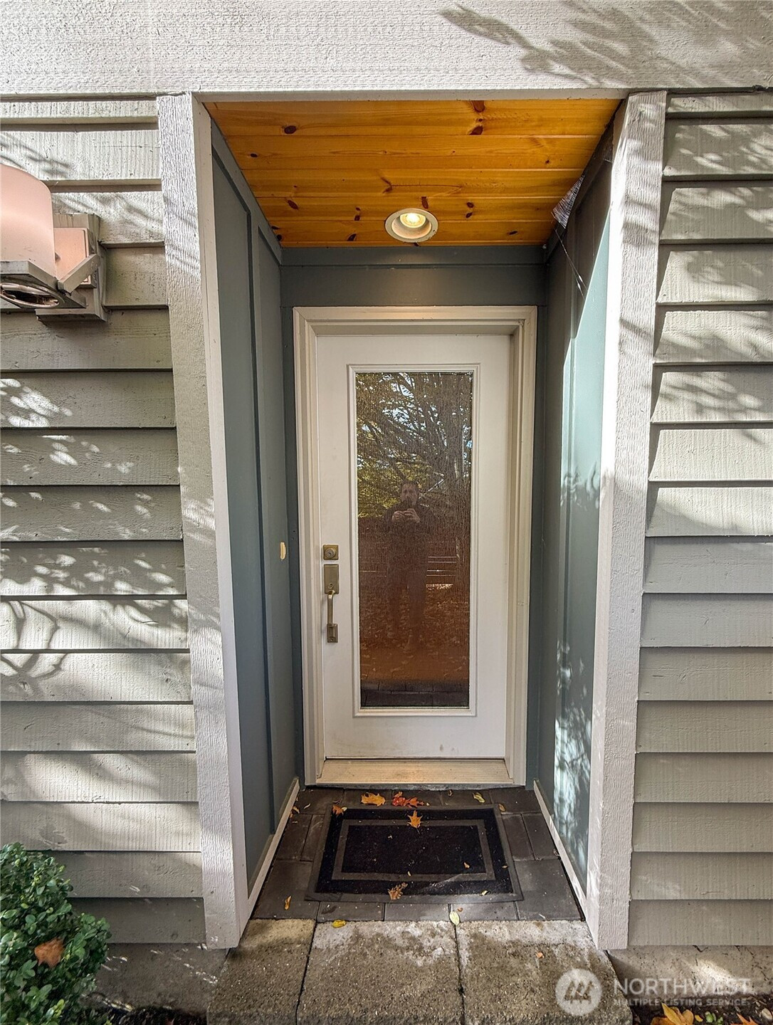 1006 N 39th Street, Seattle, WA 98103