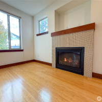 1006 N 39th Street, Seattle, WA 98103