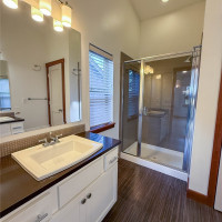 1006 N 39th Street, Seattle, WA 98103