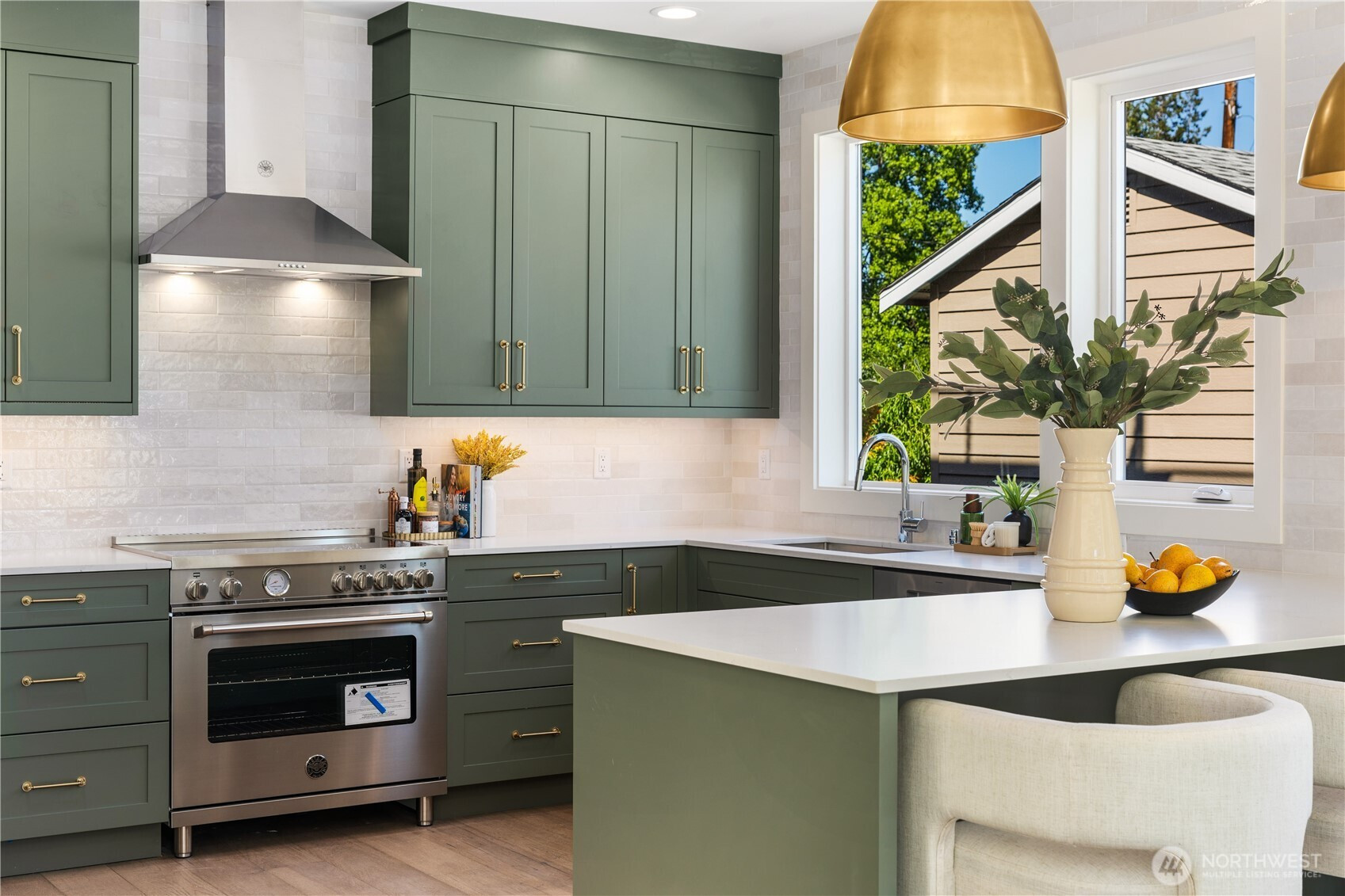 2618 E Roy Street, Seattle, WA 98112