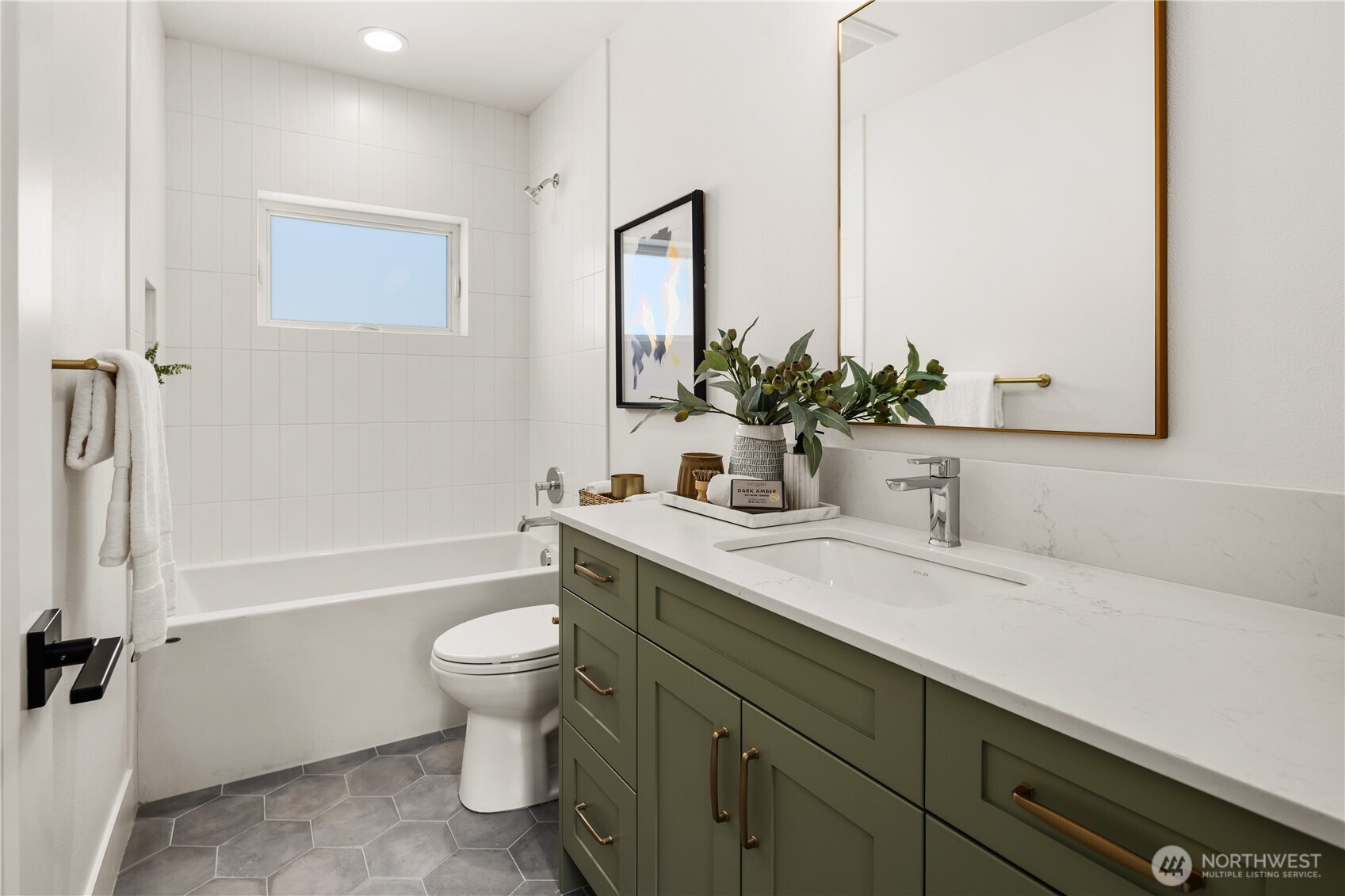 2618 E Roy Street, Seattle, WA 98112