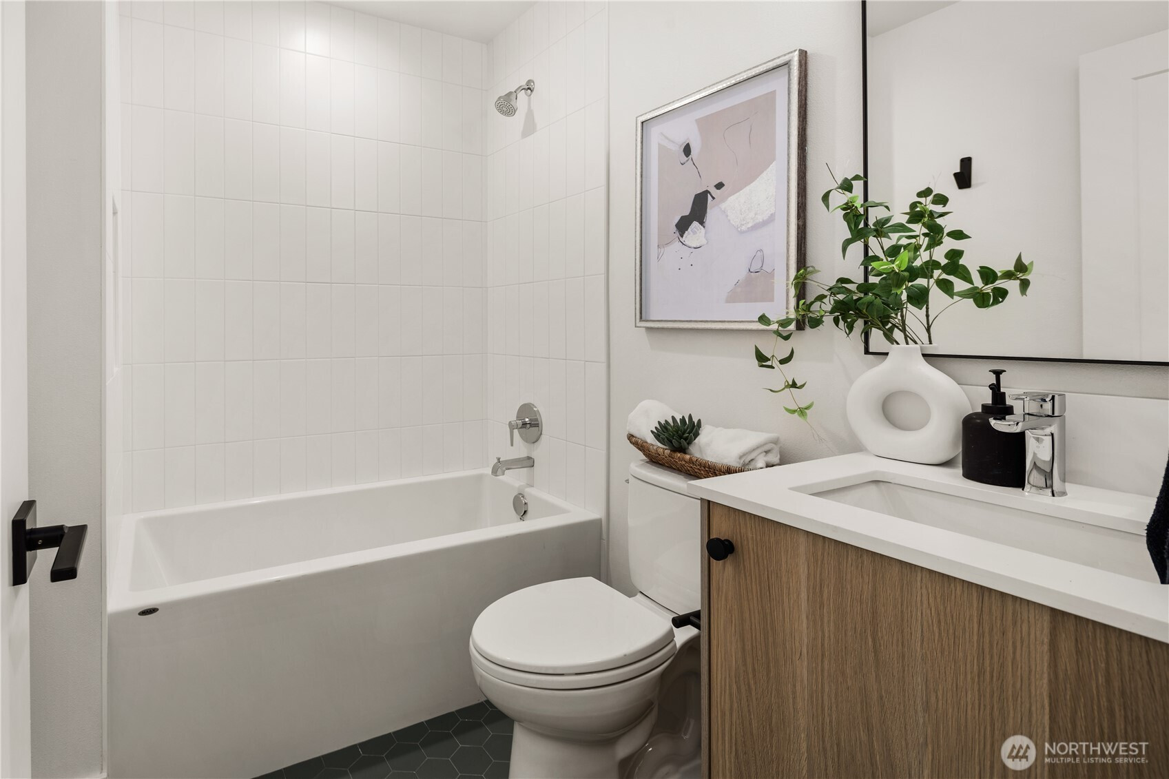 2618 E Roy Street, Seattle, WA 98112