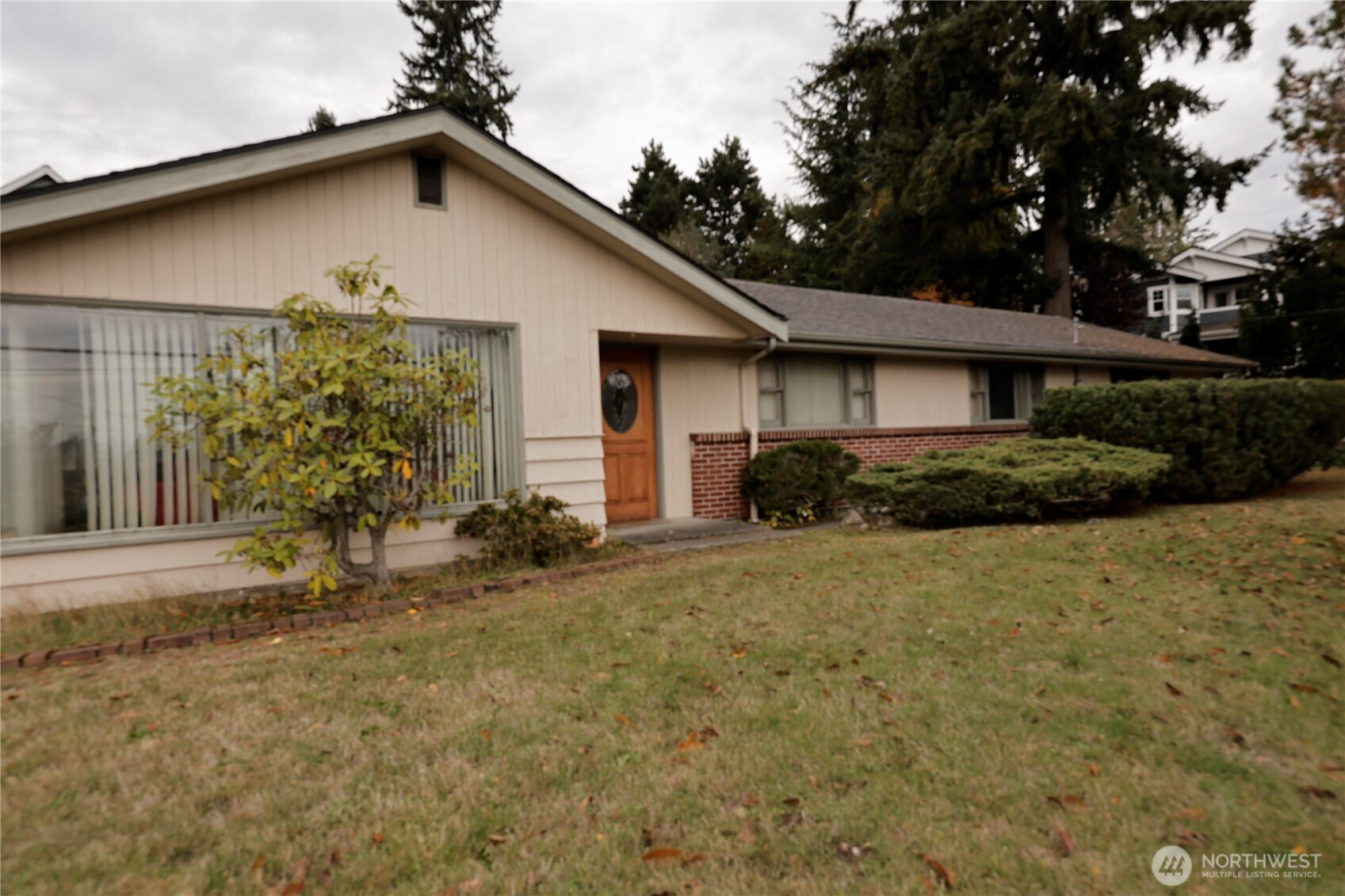 2105 100th Avenue NE, Bellevue, WA 98004