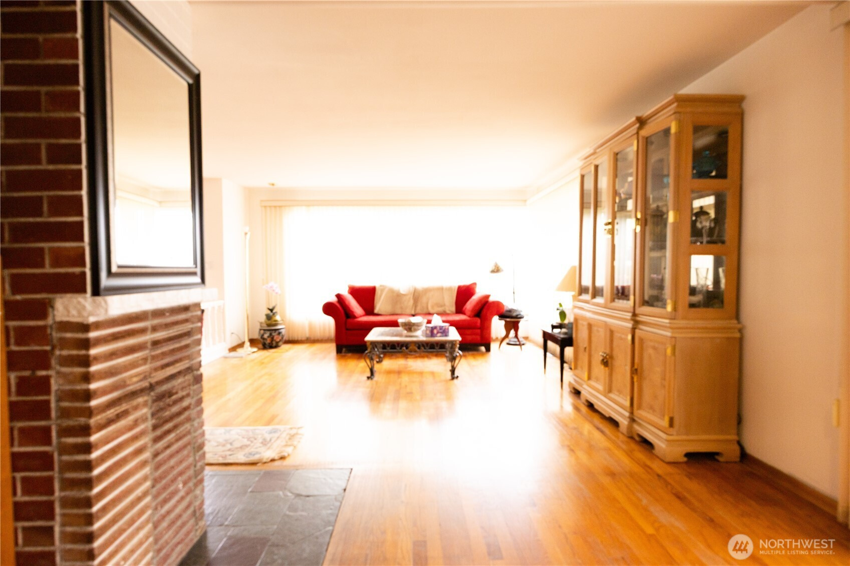 2105 100th Avenue NE, Bellevue, WA 98004