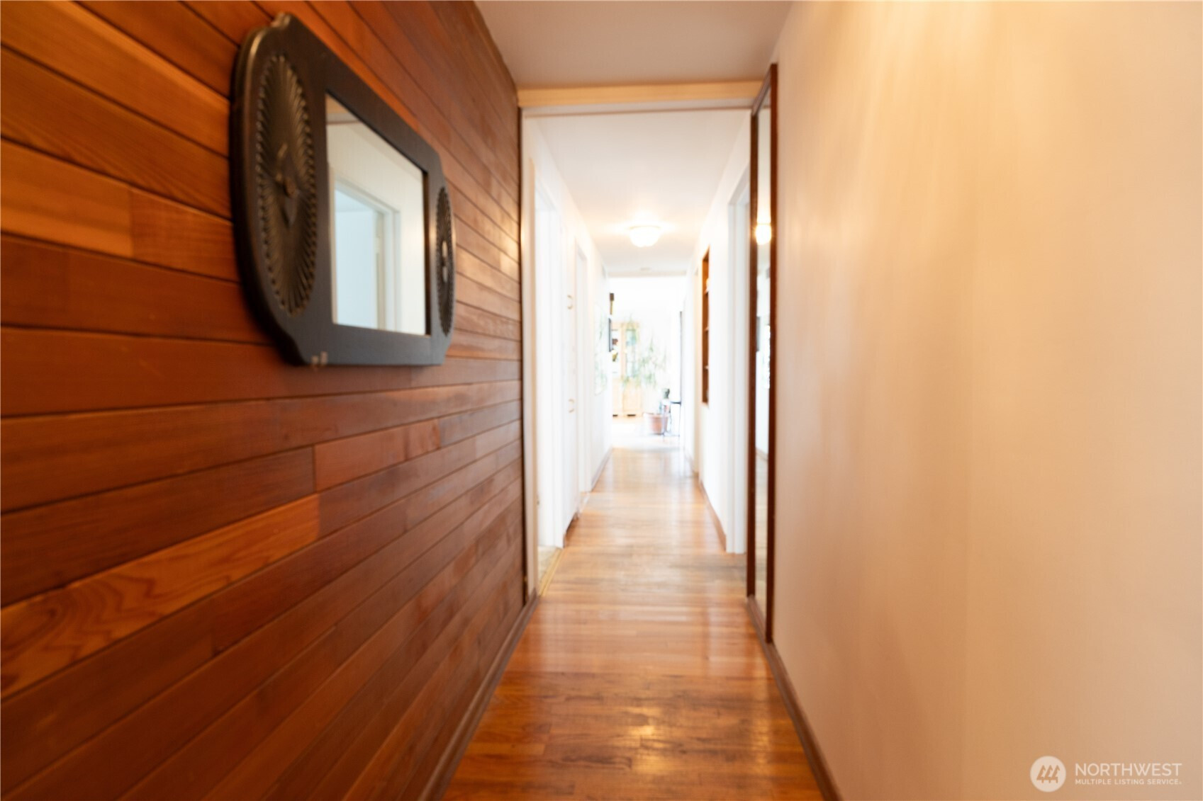 2105 100th Avenue NE, Bellevue, WA 98004