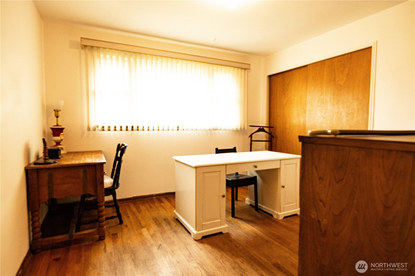 2105 100th Avenue NE, Bellevue, WA 98004