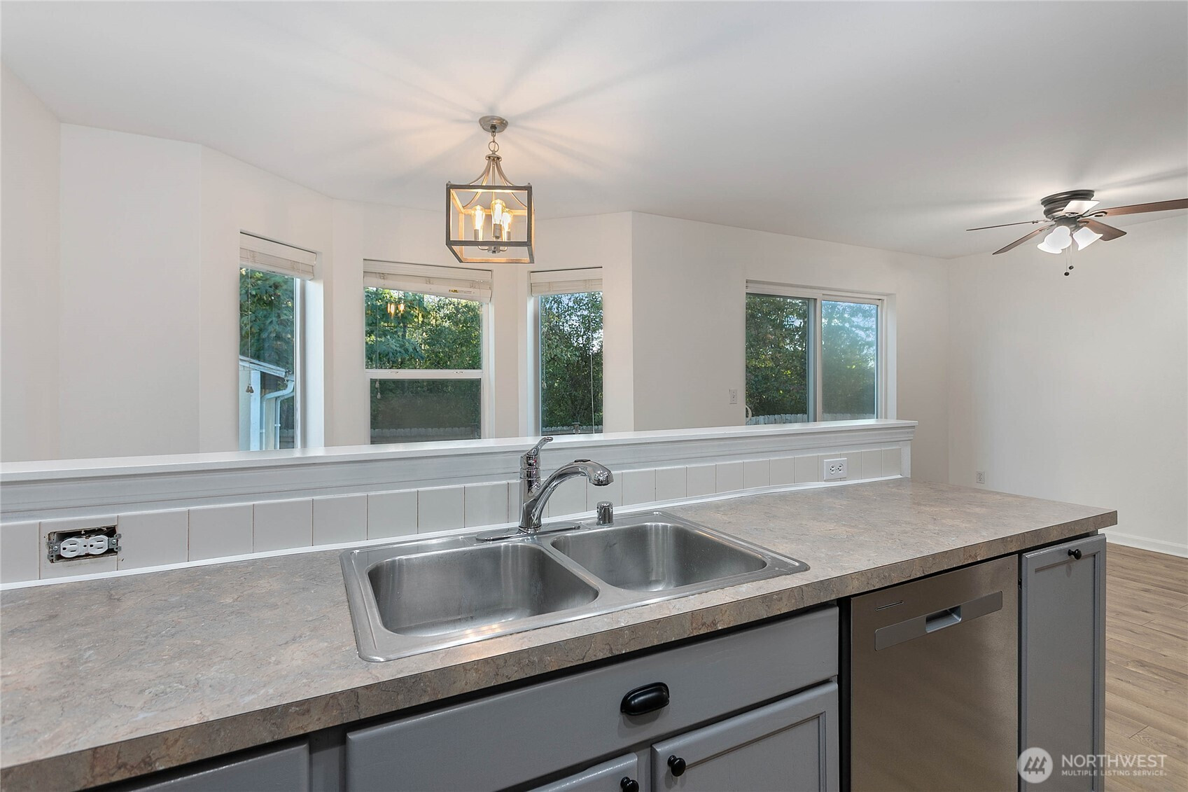 3310 Rosewood Street, Mount Vernon, WA 98273