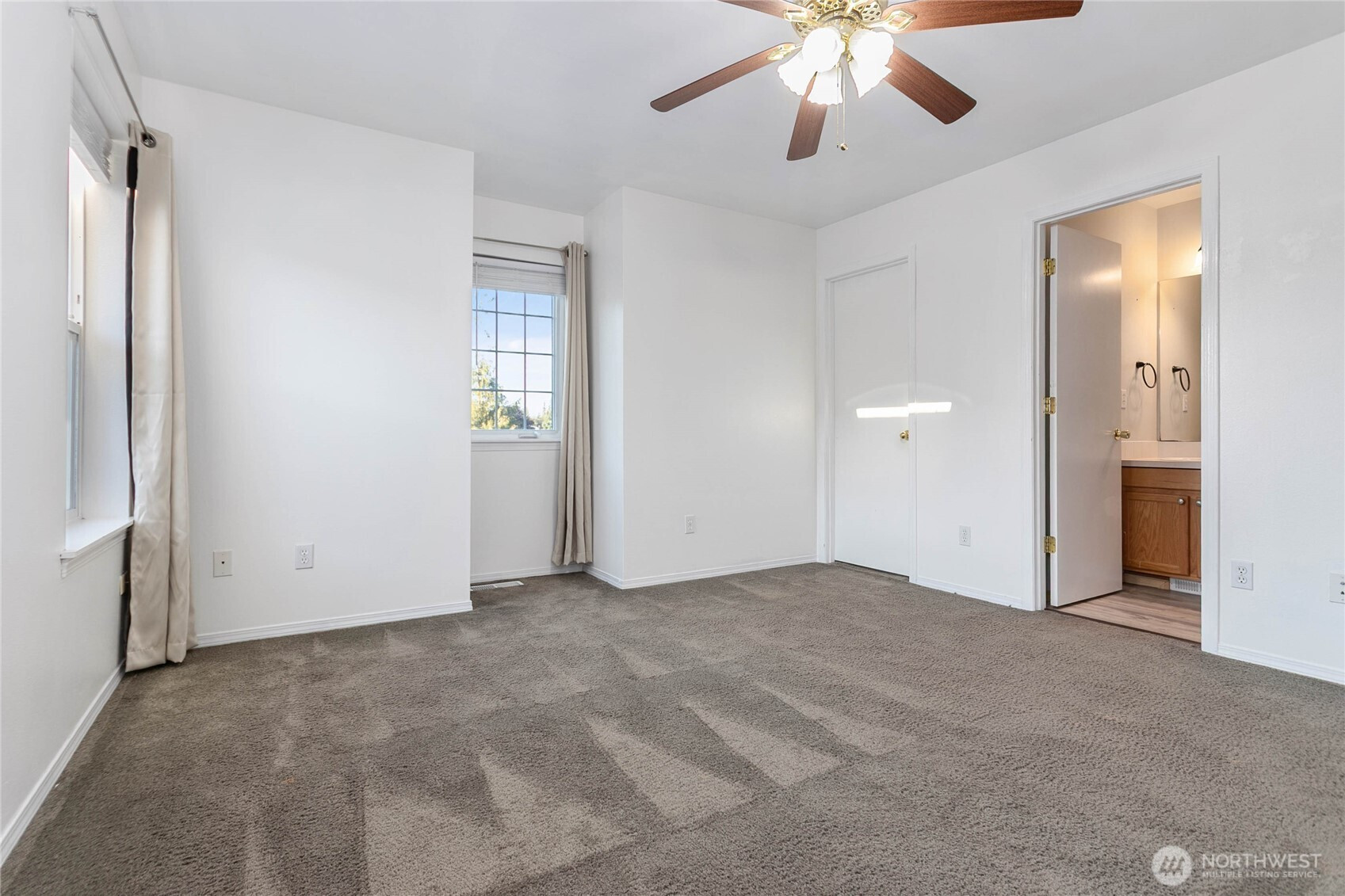 3310 Rosewood Street, Mount Vernon, WA 98273