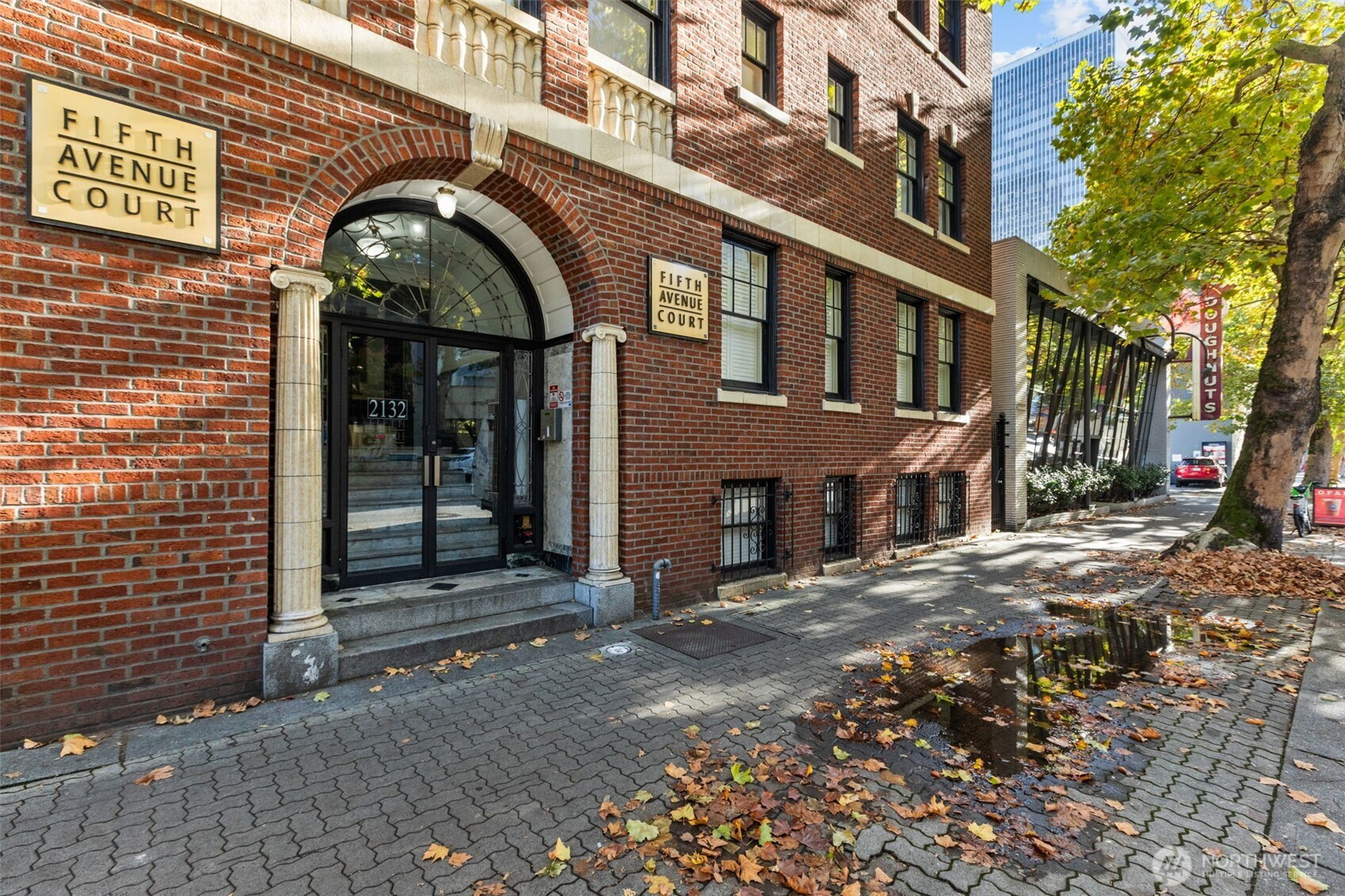 2132 5th Avenue, Seattle, WA 98121