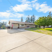 1372 Orchard Loop, Oak Harbor, WA 98277