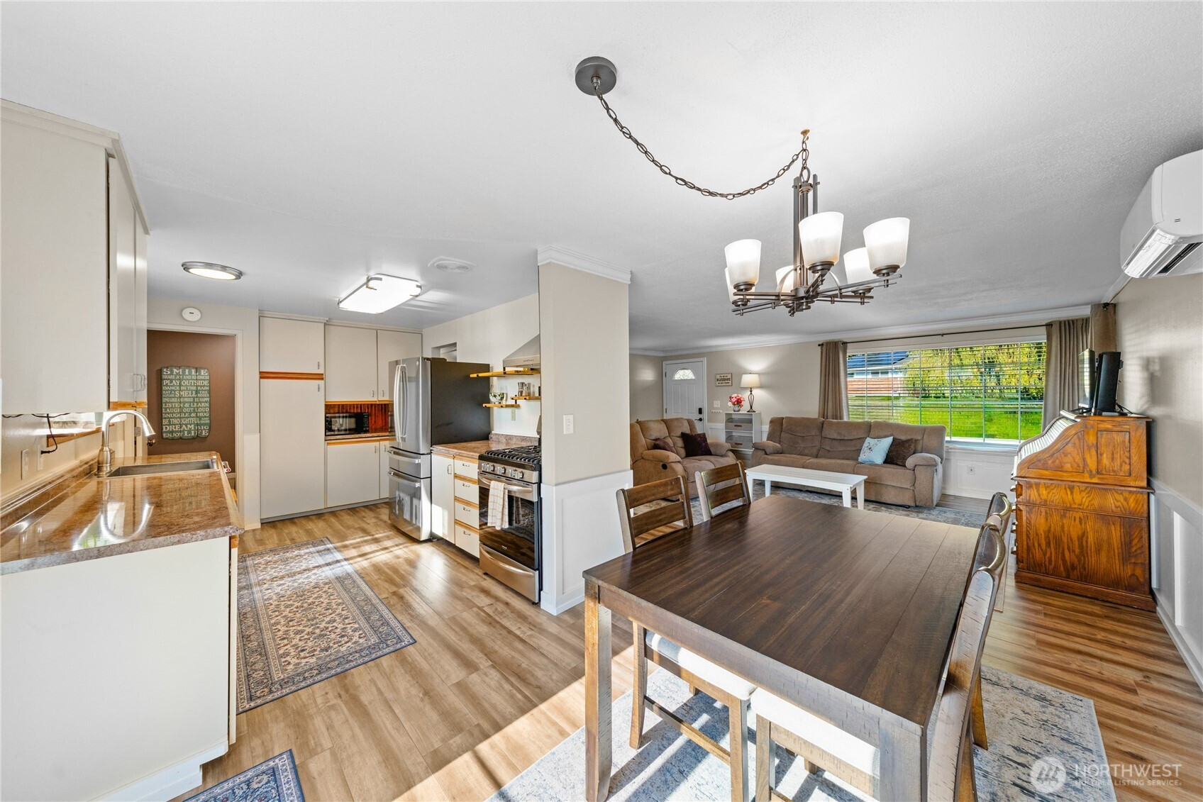 1372 Orchard Loop, Oak Harbor, WA 98277