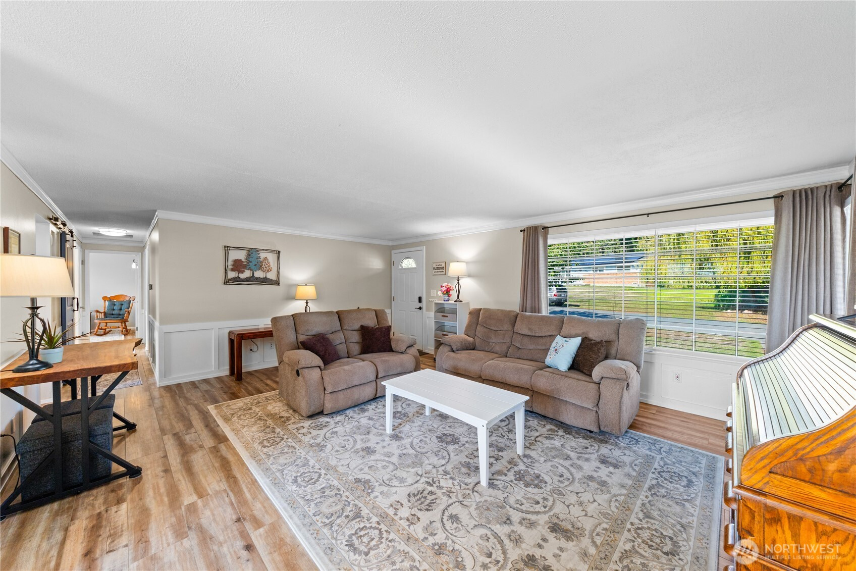 1372 Orchard Loop, Oak Harbor, WA 98277