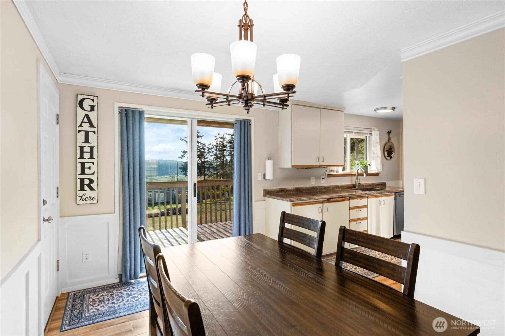 1372 Orchard Loop, Oak Harbor, WA 98277