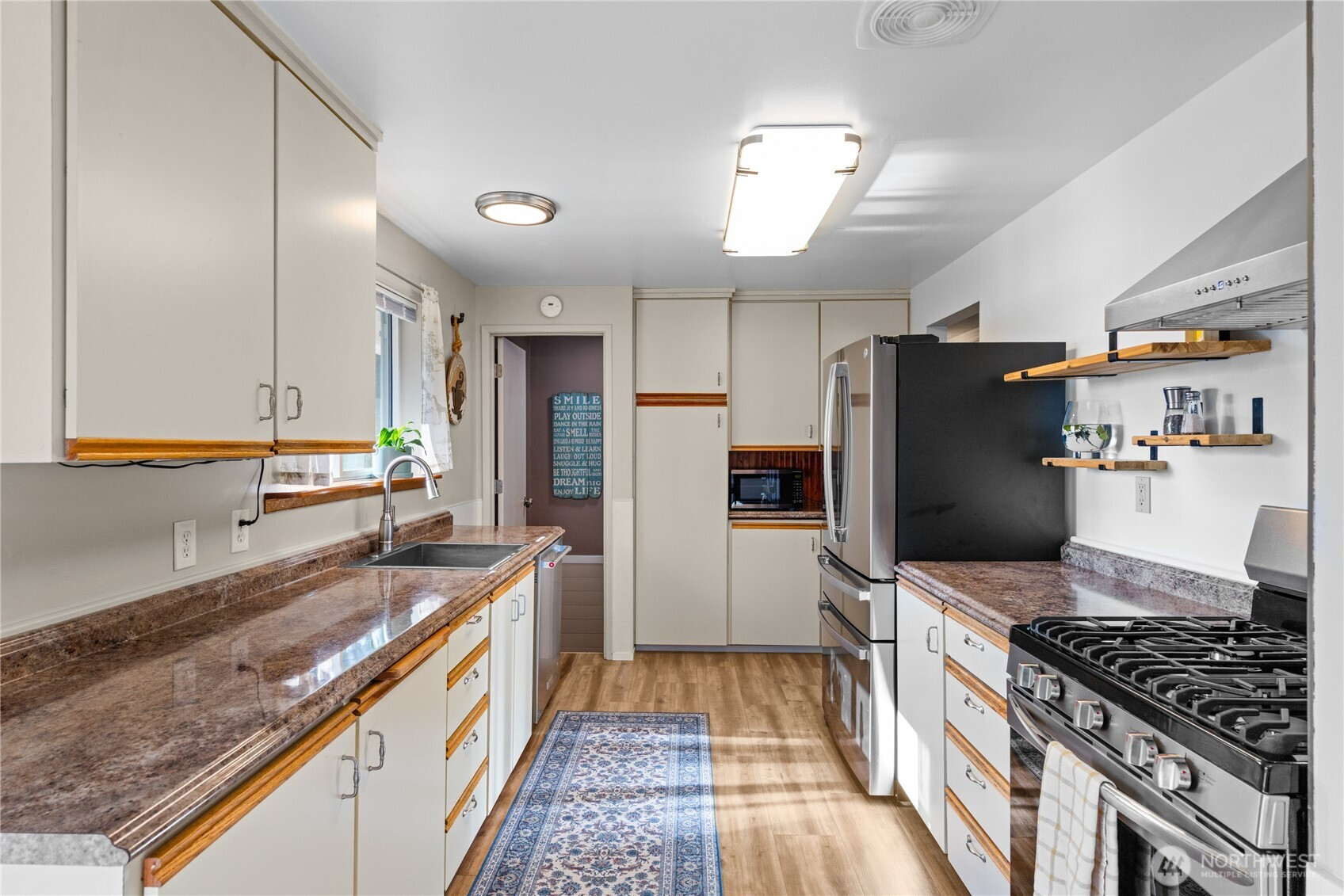 1372 Orchard Loop, Oak Harbor, WA 98277