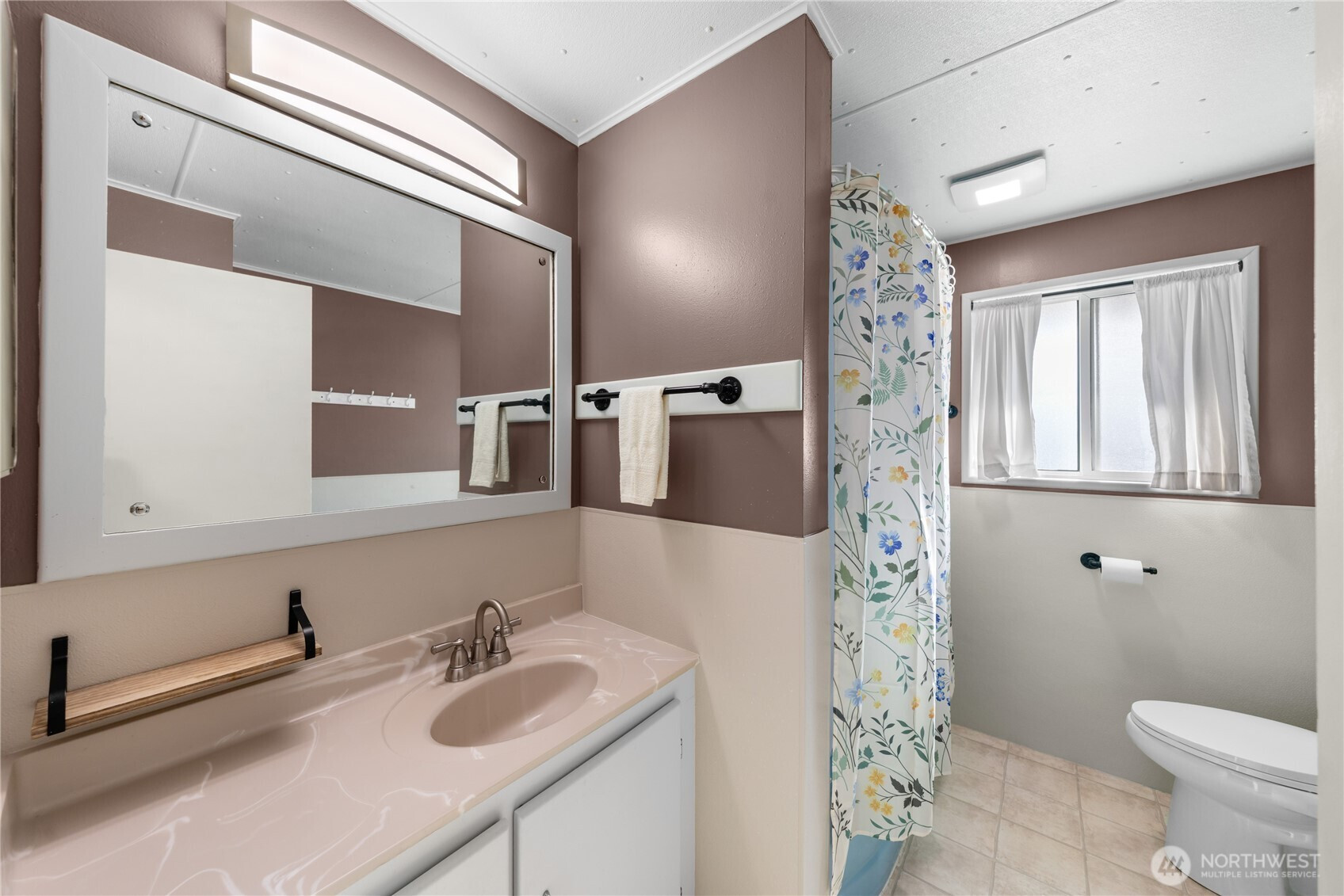 1372 Orchard Loop, Oak Harbor, WA 98277