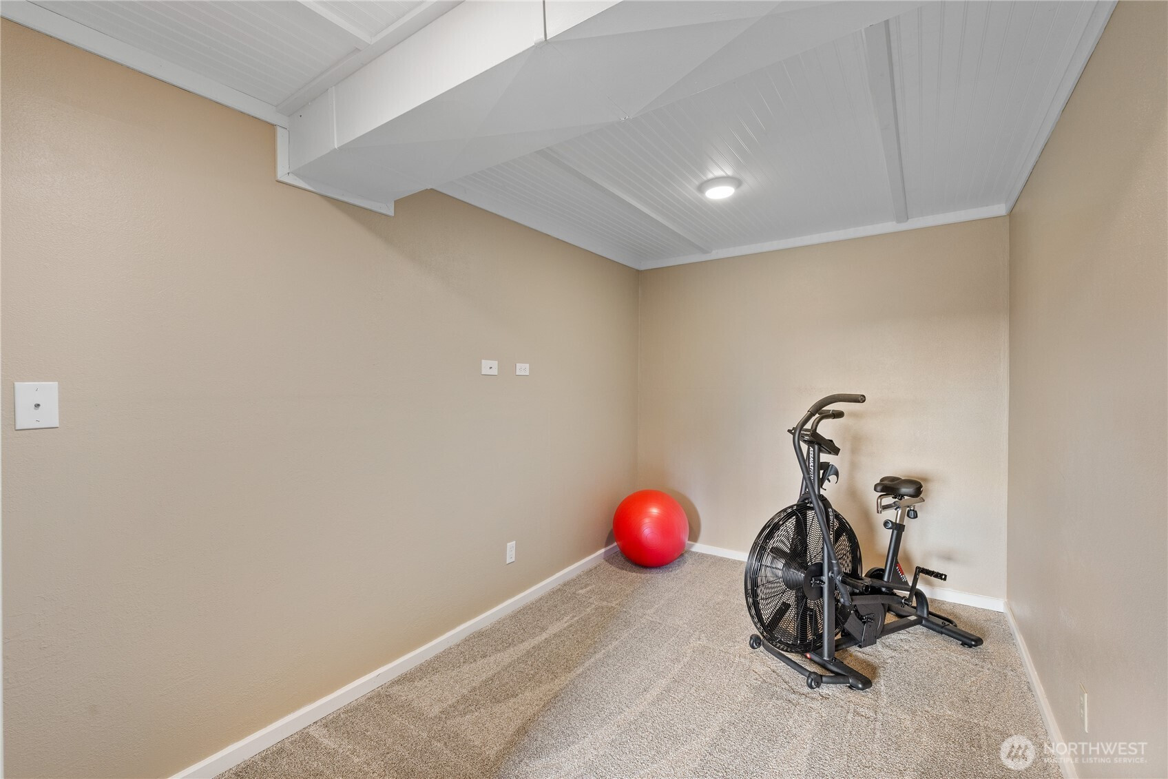 1372 Orchard Loop, Oak Harbor, WA 98277