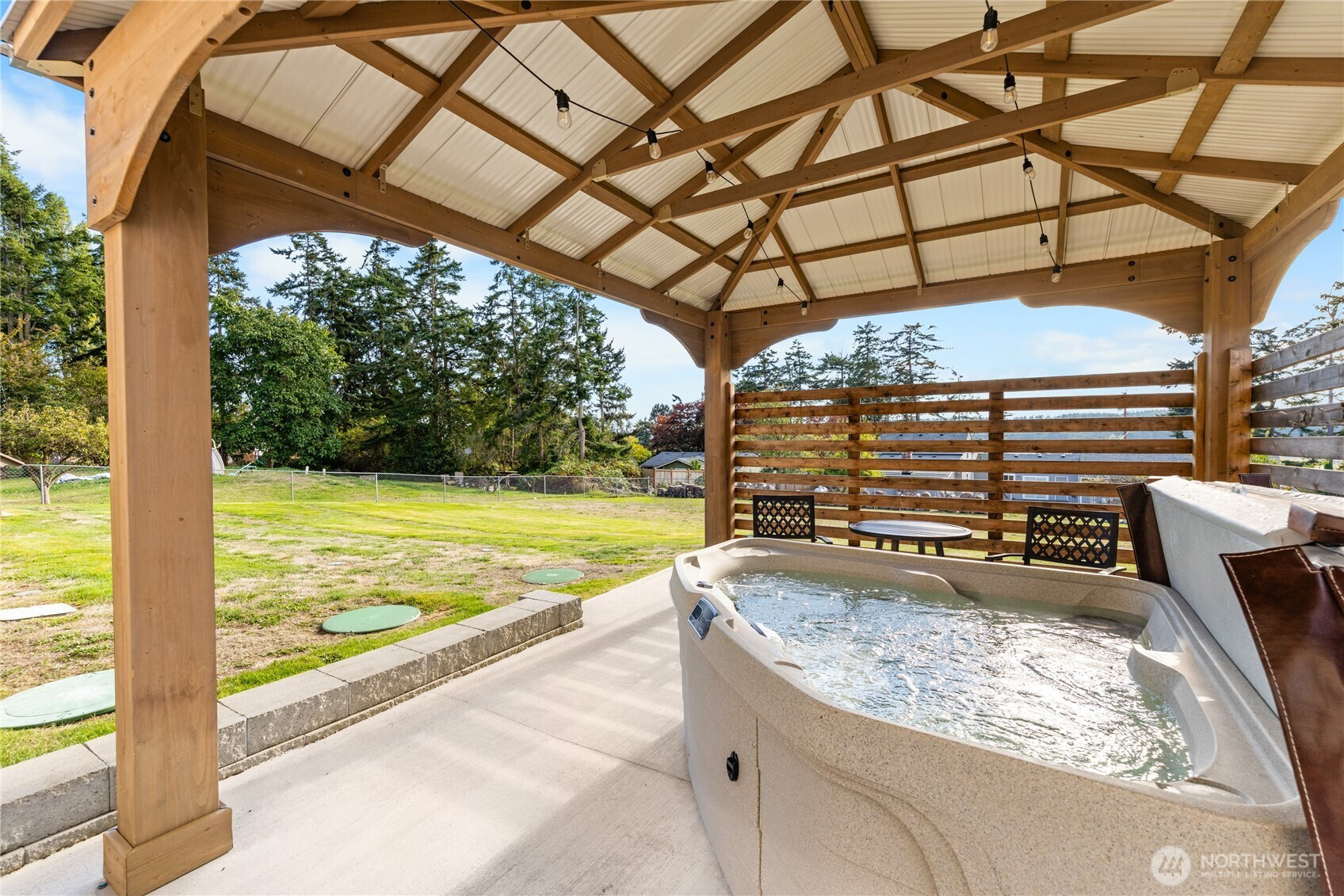 1372 Orchard Loop, Oak Harbor, WA 98277