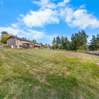 1372 Orchard Loop, Oak Harbor, WA 98277